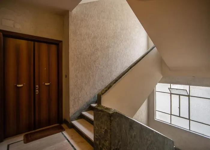 Homely - Spacious In Gianicolo District Appartamento