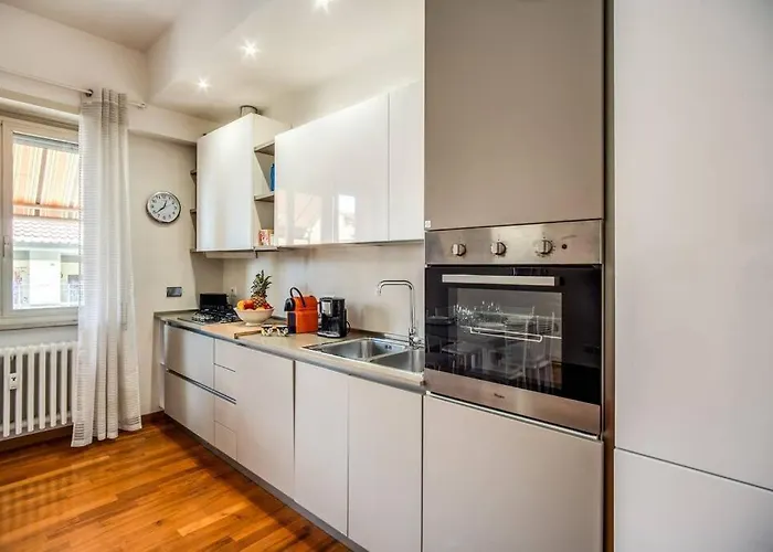 Homely - Spacious In Gianicolo District Appartamento