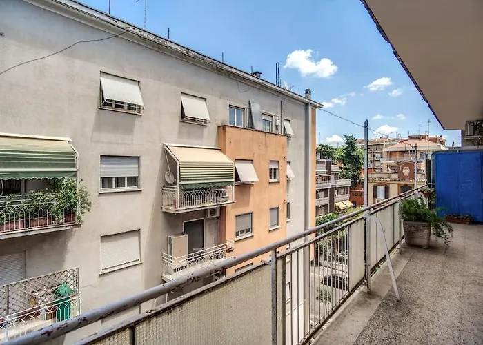 Homely - Spacious In Gianicolo District Roma