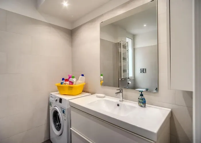 Homely - Spacious In Gianicolo District * Roma