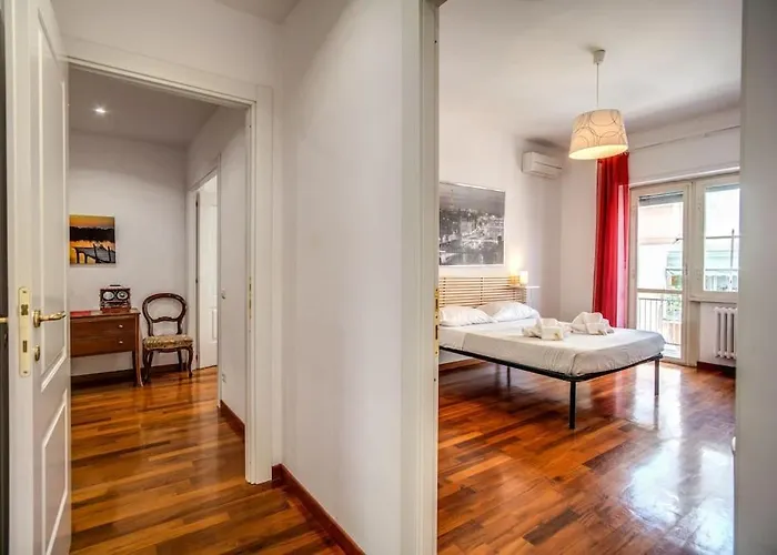 Homely - Spacious In Gianicolo District