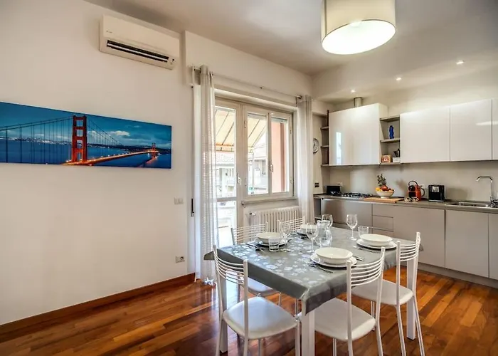 Homely - Spacious In Gianicolo District *